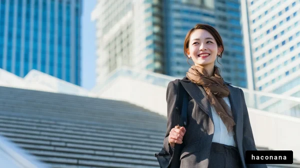 都会で働く女性の笑顔