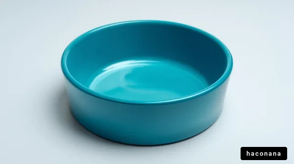 青い丸い皿の画像