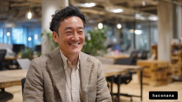 オフィスでの笑顔の男性