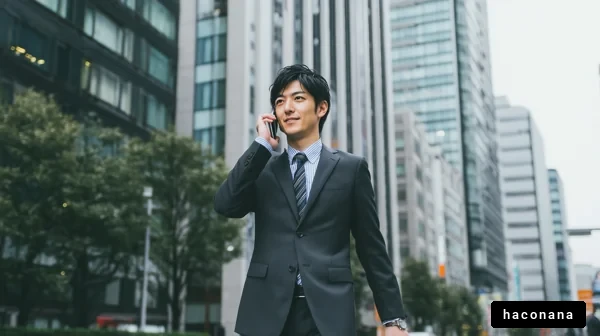 ビジネスマンの街中シーン
