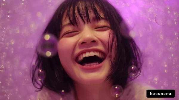 笑顔の女の子と泡