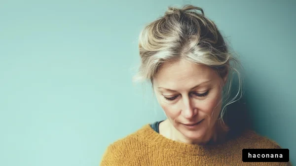 思索にふける女性の画像