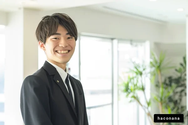 明るい笑顔のビジネスマン