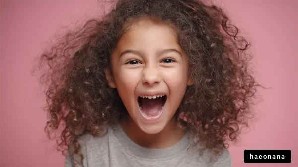 楽しそうな子供の笑顔