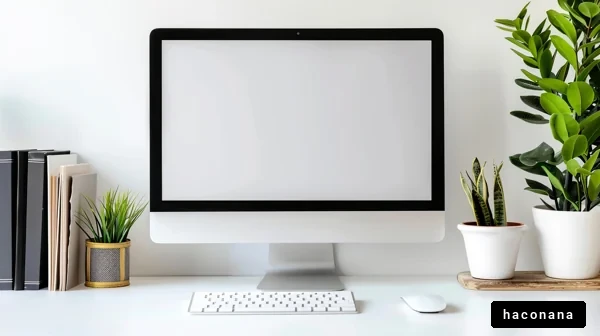 シンプルなデスク環境の風景