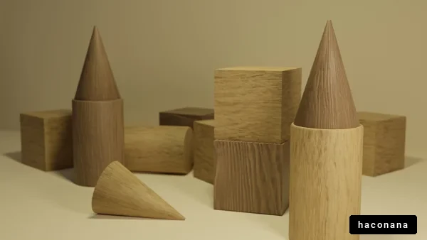 木製の立体オブジェ