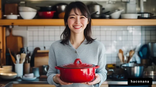 キッチンで料理を楽しむ女性