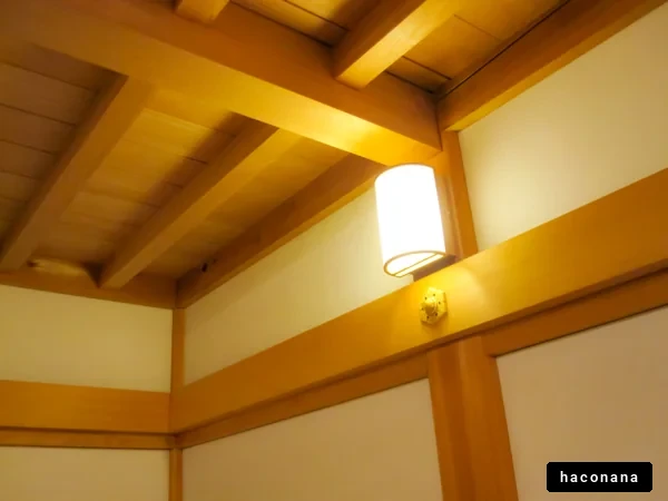 和風の室内の照明