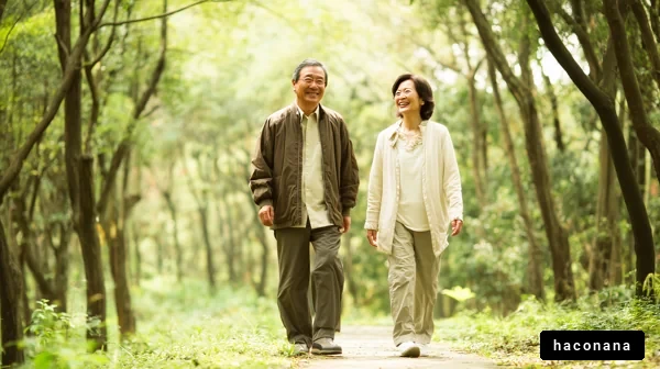 穏やかな公園を散歩するカップル