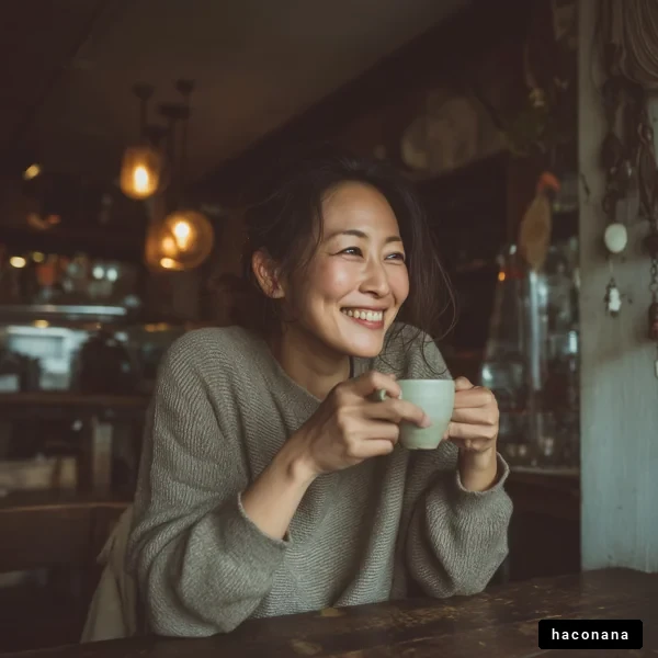 カフェで幸せそうな女性