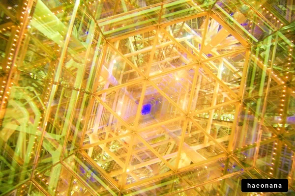 美しい近未来的な建物