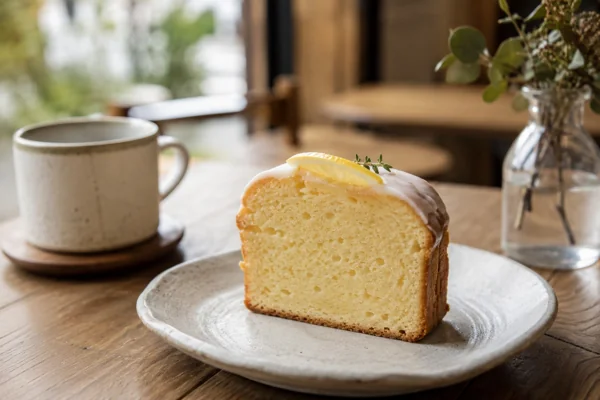 レモンパウンドケーキとコーヒー