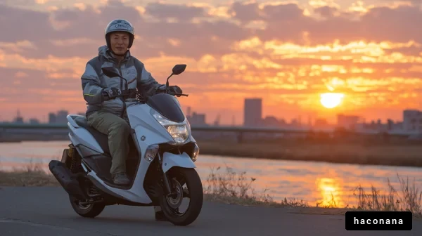 バイクと夕日の風景