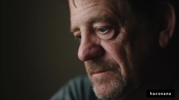 静かな思索にふける男性