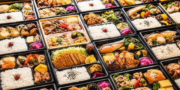 種類豊富なお弁当の並び