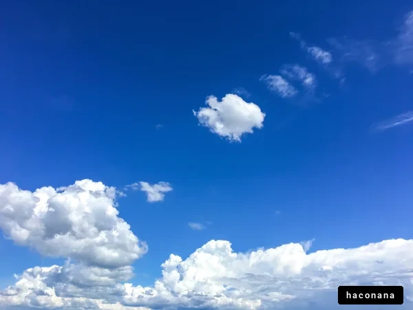 青空と白い雲の風景