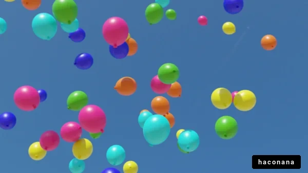 風船が空に舞う様子