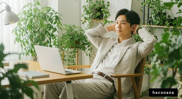 オフィスでリラックスする男性