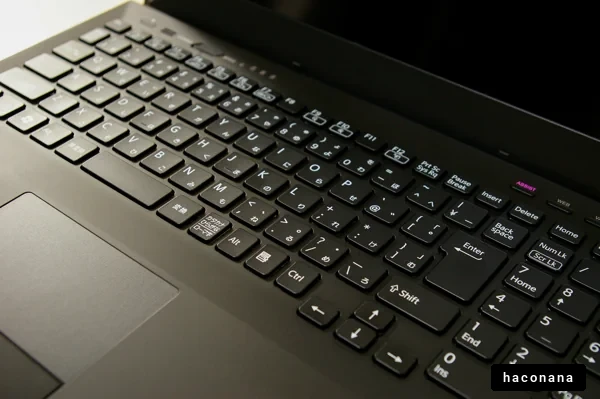 ノートパソコンのキーボード