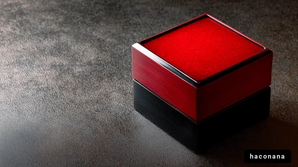 美しい赤い箱の画像