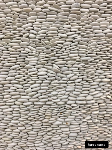 自然の美しい石の壁