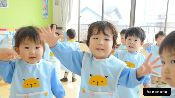 楽しく遊ぶ幼児たち