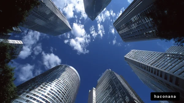 都会のビル群と空