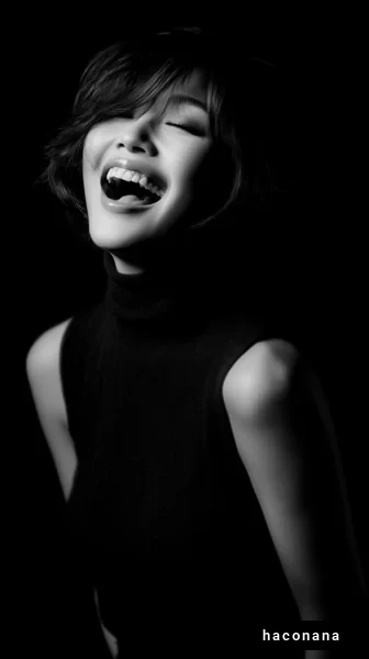 笑顔の女性のポートレート