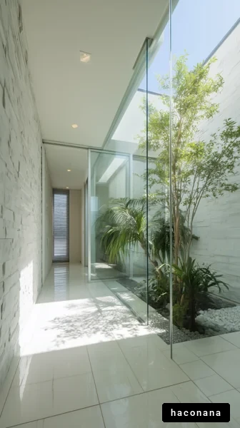 明るいガラス張りの廊下