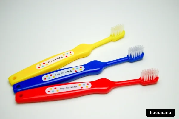 カラフルな歯ブラシのセット