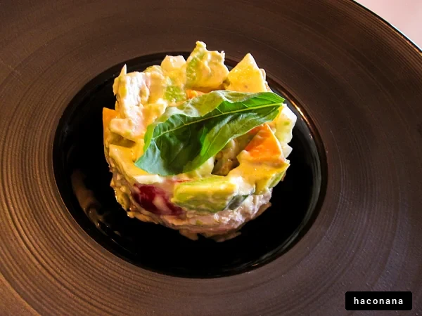 新鮮なサラダの盛り付け