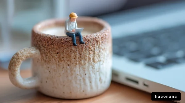 コーヒーカップと作業者のミニチュア
