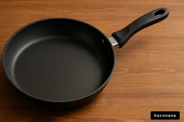 シンプルなフライパンの写真