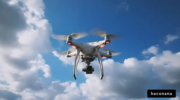 空を飛ぶドローンの画像