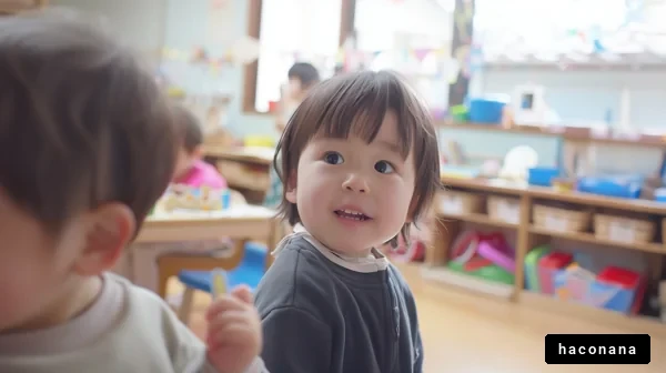 幼稚園で遊ぶ子供