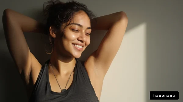 自然な笑顔の女性