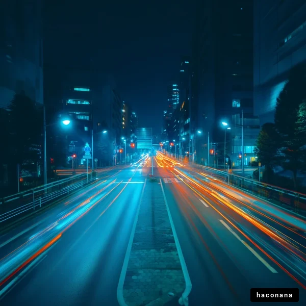 夜の都心の交通風景