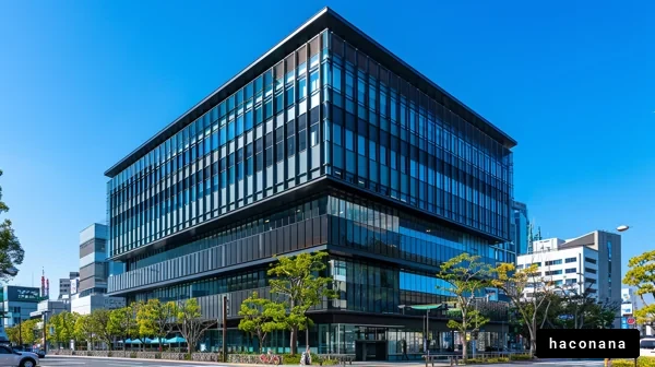 現代的なビルと青空