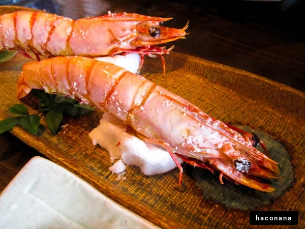 新鮮なエビ料理