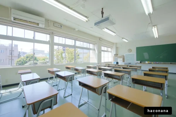 明るい教室の風景