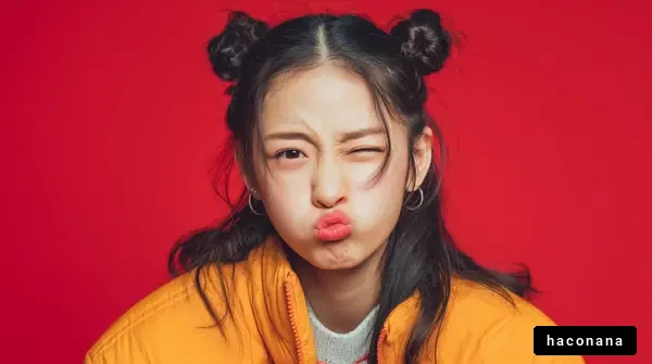 明るい表情の女性