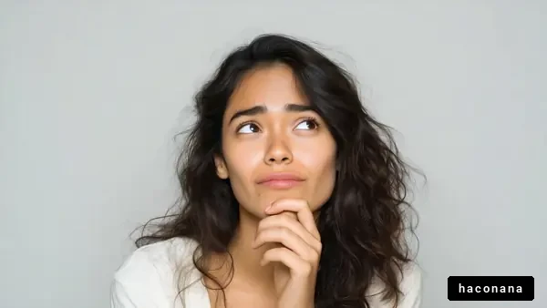 考える女性の表情