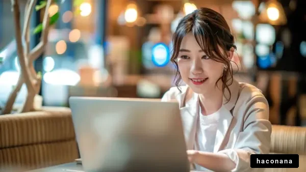 カフェで仕事をする女性