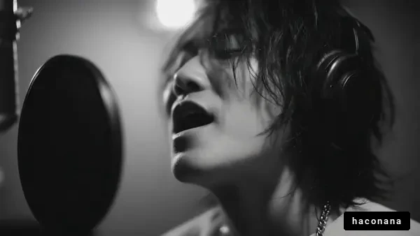 モノクロの音楽スタジオ