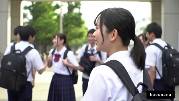 学校の楽しげな風景