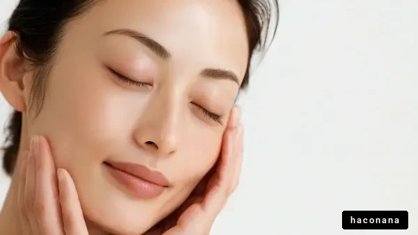 肌のお手入れをする女性