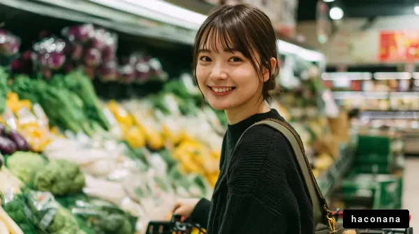 スーパーで買い物を楽しむ女性