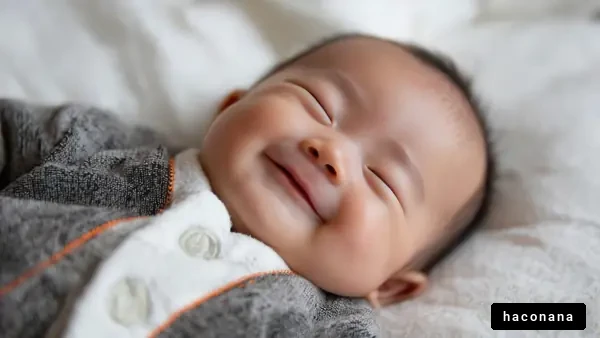 笑顔の赤ちゃんの写真