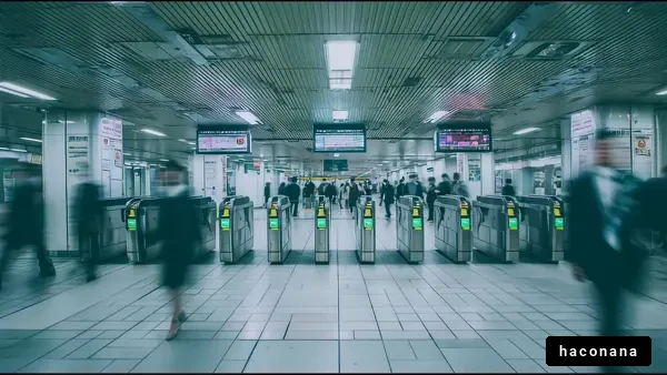 都会の駅の風景
